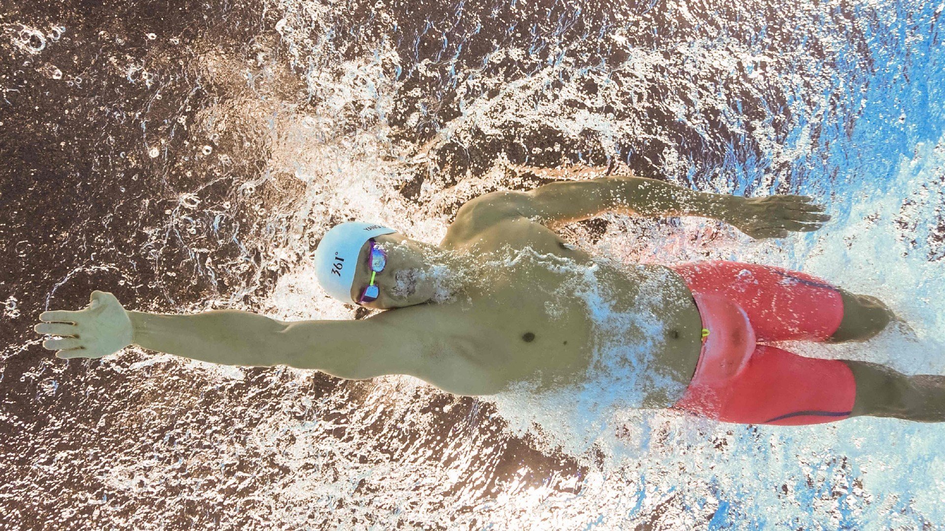 爱游戏体育app下载-中意选手蝶泳交锋再添看点，中游体育蝶泳